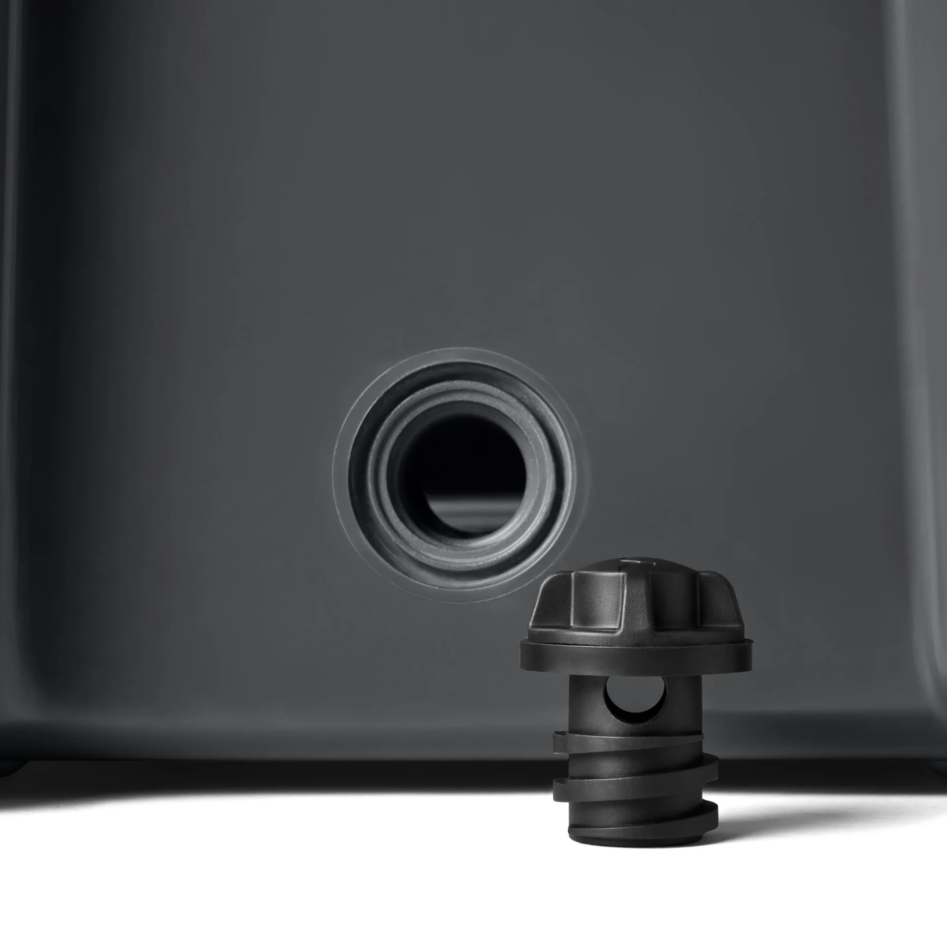 YETI® Tundra 35 Cooler - Image 8